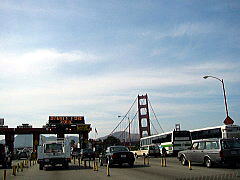 アメリカ旅行記/ Carifornia  US-101で街中を走り抜け、ようやく到着。ゴールデンゲートブリッジ。