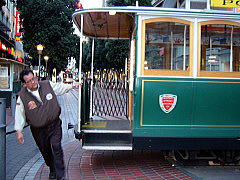 アメリカ旅行記/ Carifornia  サンフランシスコ名物ケーブルカーのターンテーブル。人が手で回してます