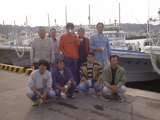 いつもわいわい”ガヤガヤ”楽しい釣り仲間の皆さんです。本当にありがとう御座いました。帰ってきたらまた誘ってね!