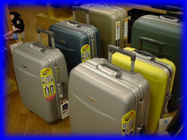 スーツケースのコーナー